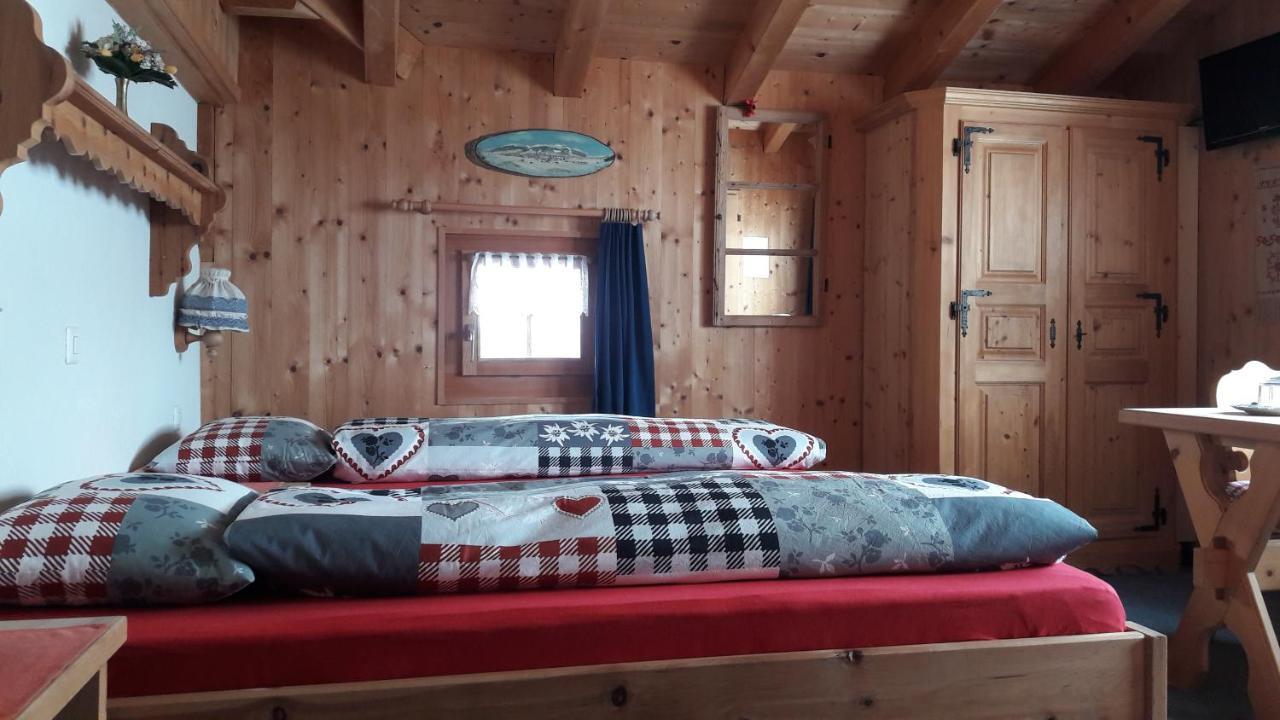 B&B Haus Im Sand Davos Exteriör bild