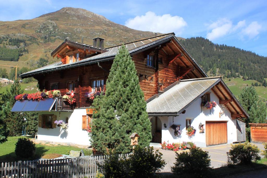 B&B Haus Im Sand Davos Exteriör bild